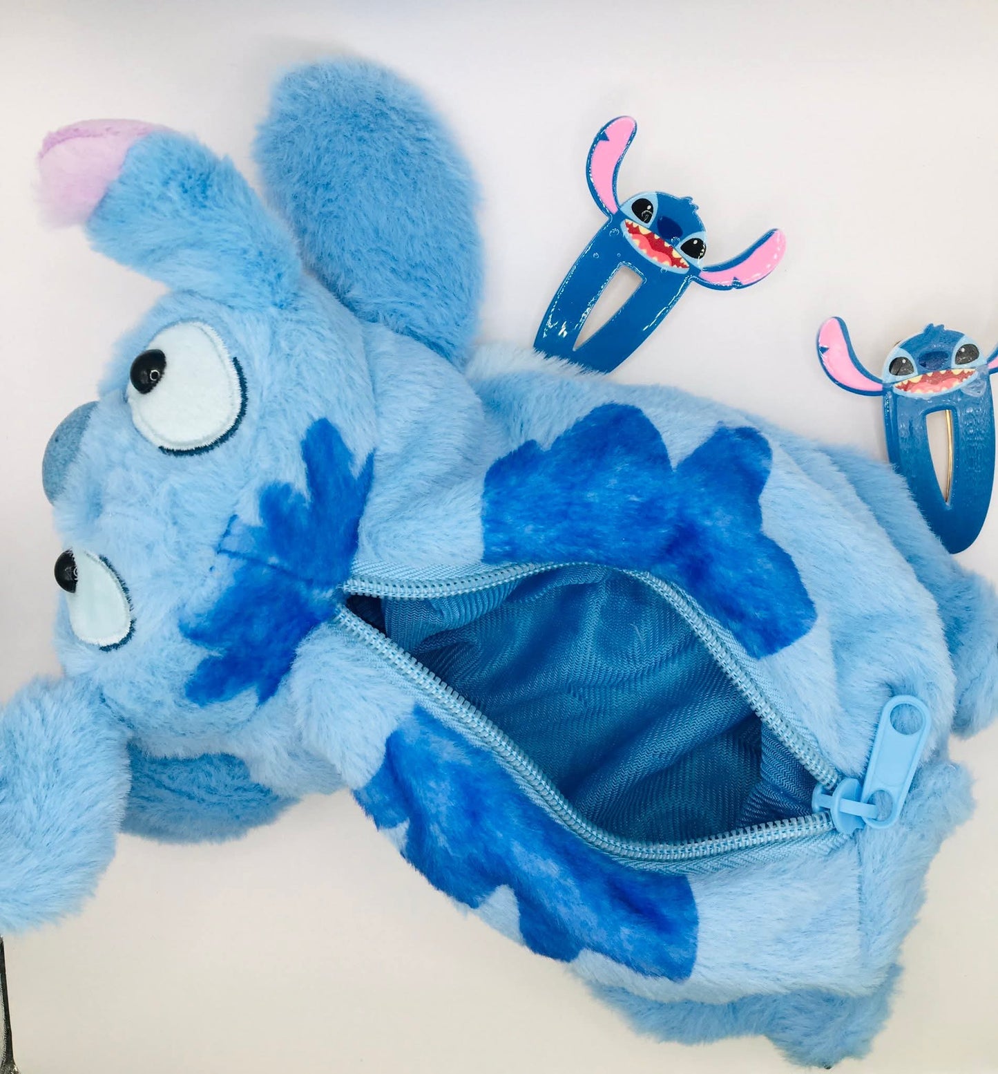 Cartuchera de stitch y 2 clips gratis