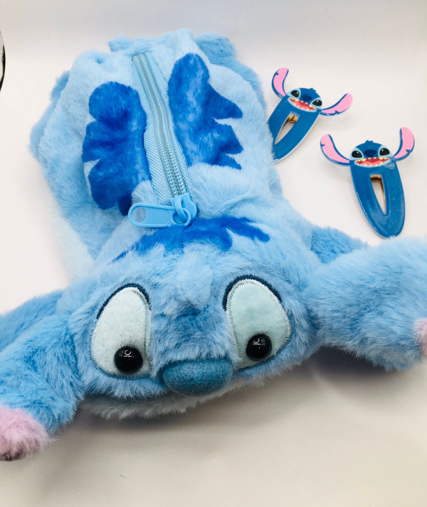 Cartuchera de stitch y 2 clips gratis